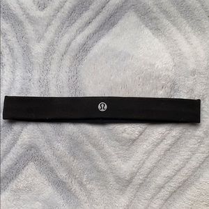 Black Lululemon headband!!